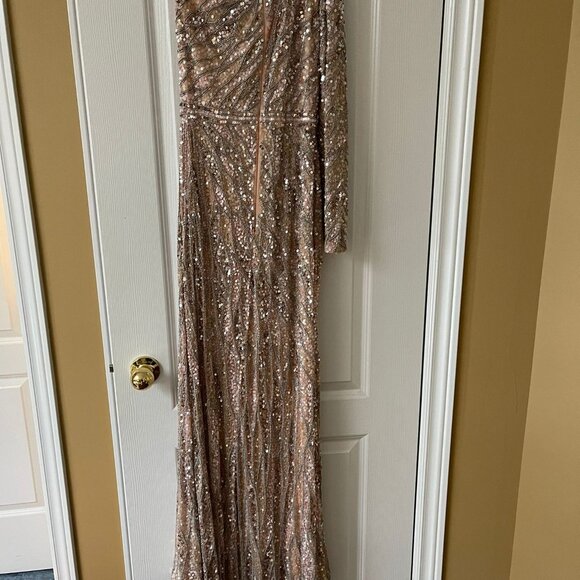 MacDuggal Dress Rose Gold Size 6 - Picture 4 of 5
